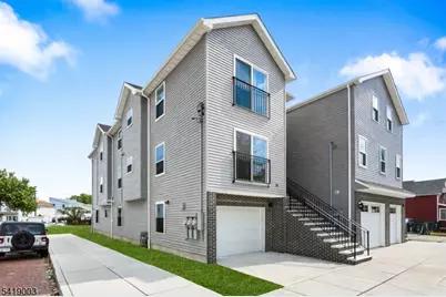 54 Holland St, Newark, NJ 07103 - Photo 2