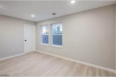 54 Holland St, Newark, NJ 07103 - Photo 18