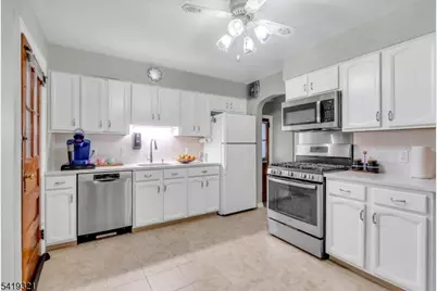 154 Watchung Dr, Hawthorne, NJ 07506 - Photo 8