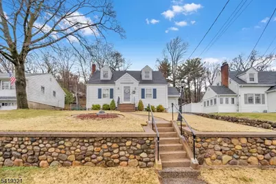 154 Watchung Dr, Hawthorne, NJ 07506 - Photo 1