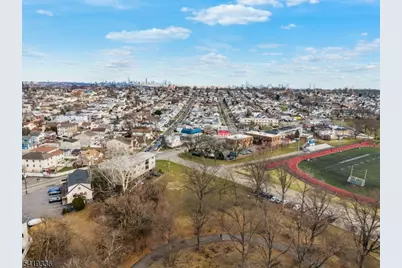 779 Riverside Ave, Lyndhurst Township, NJ 07071 - Photo 32