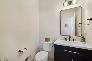 22 Kershaw Ct, Bridgewater, NJ 08807 - Photo 8