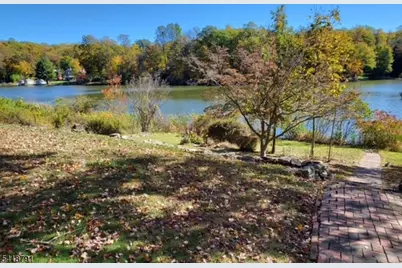 27 Plaza Dr, Hampton Township, NJ 07860 - Photo 26