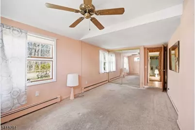 27 Plaza Dr, Hampton Township, NJ 07860 - Photo 10