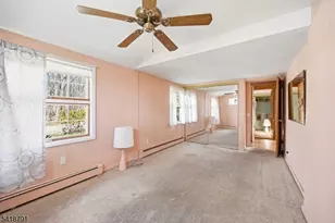 27 Plaza Dr, Hampton Township, NJ 07860 - Photo 10