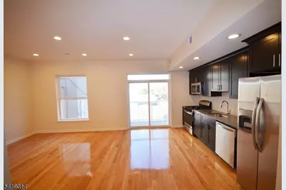 105 Center St #2, Garwood, NJ 07027 - Photo 2