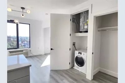 925 E Jersey St #236, Elizabeth, NJ 07201 - Photo 2