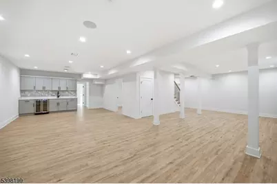 42 Charles St, Livingston, NJ 07039 - Photo 20