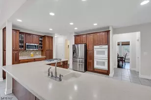 4 Dumont Ct, Bridgewater Twp., NJ 08807 - Photo 12