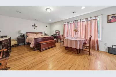 165 S Clinton St, East Orange, NJ 07018 - Photo 6