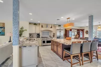 49 Laguna Dr, Wayne, NJ 07470 - Photo 4