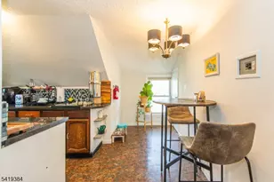 530 Up Mountain Ave, Montclair, NJ 07043 - Photo 32