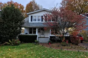 95 Farragut Rd, North Plainfield, NJ 07062 - Photo 1