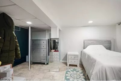 134 Burgess Pl, Passaic, NJ 07055 - Photo 24