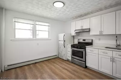 134 Burgess Pl, Passaic, NJ 07055 - Photo 14