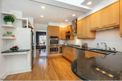 227 Grove St, Montclair, NJ 07042 - Photo 22