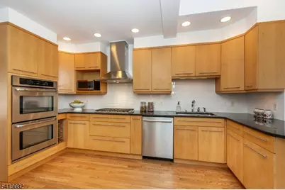 227 Grove St, Montclair, NJ 07042 - Photo 18