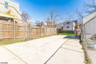 61 Cutler St, Newark, NJ 07104 - Photo 20