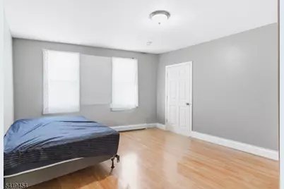 61 Cutler St, Newark, NJ 07104 - Photo 8