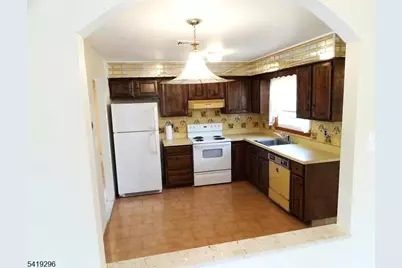 400 Myrtle Ave #2, Garwood, NJ 07027 - Photo 4