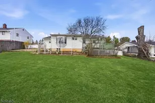 808 Charles Rd, Lopatcong Township, NJ 08865 - Photo 28