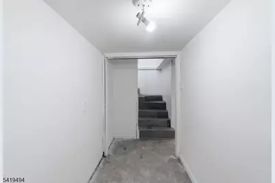 64 Willoughby St, Newark, NJ 07112 - Photo 20