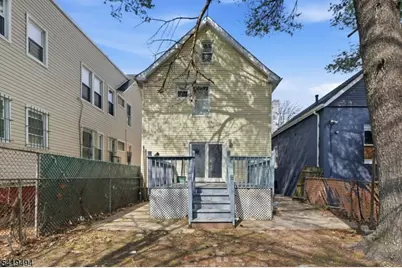 64 Willoughby St, Newark, NJ 07112 - Photo 24