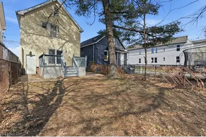 64 Willoughby St, Newark, NJ 07112 - Photo 26