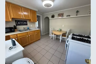 22 Lincoln Ave 2nd Floor, Little Falls Township, NJ 07424 - Photo 6