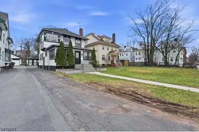 106 Freeman Ave, East Orange, NJ 07018 - Photo 2