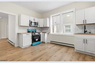 379 S Main St, Phillipsburg, NJ 08865 - Photo 12