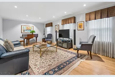 77 Hansell Rd, New Providence, NJ 07974 - Photo 4