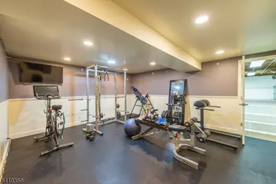 19 Caryn Place, Fairfield, NJ 07004 - Photo 30