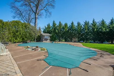 19 Caryn Place, Fairfield, NJ 07004 - Photo 36