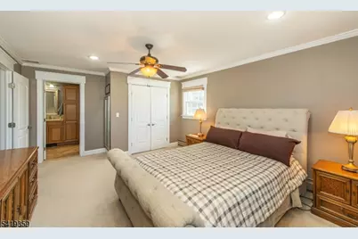 19 Caryn Place, Fairfield, NJ 07004 - Photo 18