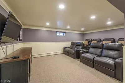 19 Caryn Place, Fairfield, NJ 07004 - Photo 28