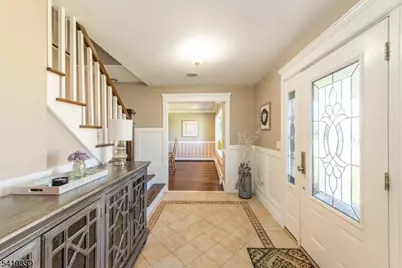 19 Caryn Place, Fairfield, NJ 07004 - Photo 4