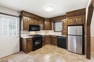 116 Rafkind Rd, Bloomingdale, NJ 07403 - Photo 16