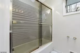 116 Rafkind Rd, Bloomingdale, NJ 07403 - Photo 24