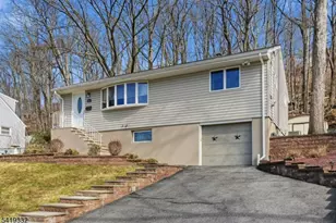 116 Rafkind Rd, Bloomingdale, NJ 07403 - Photo 2