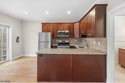 39 Bellows Ln, Montville Township, NJ 07082 - Photo 10