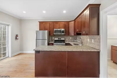 35 Bellows Ln, Montville Township, NJ 07082 - Photo 10