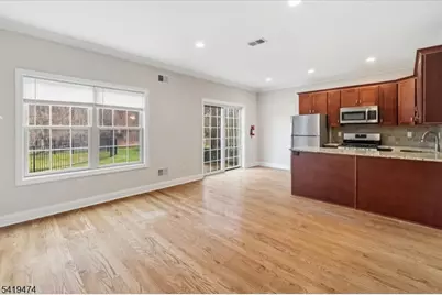 35 Bellows Ln, Montville Township, NJ 07082 - Photo 6