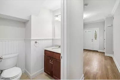 37 Bellows Ln, Montville Township, NJ 07082 - Photo 4