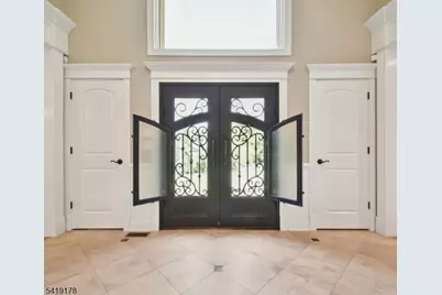 4 Michele Crossing, Raritan Township, NJ 08822 - Photo 4