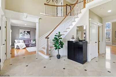 4 Michele Crossing, Raritan Township, NJ 08822 - Photo 2