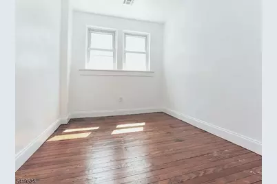 202 Kerrigan Blvd #2, Newark, NJ 07106 - Photo 4