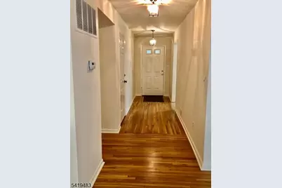 48 Stonegate Dr, Roseland, NJ 07068 - Photo 8