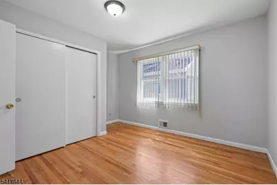 2075 Barnett St, Rahway, NJ 07065 - Photo 10