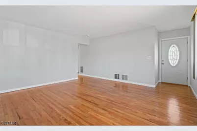 2075 Barnett St, Rahway, NJ 07065 - Photo 6